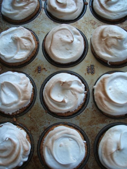 Smores cupcakes broiled 1